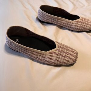 Vivaia flats - washable. Size 40 (US 9) used twice